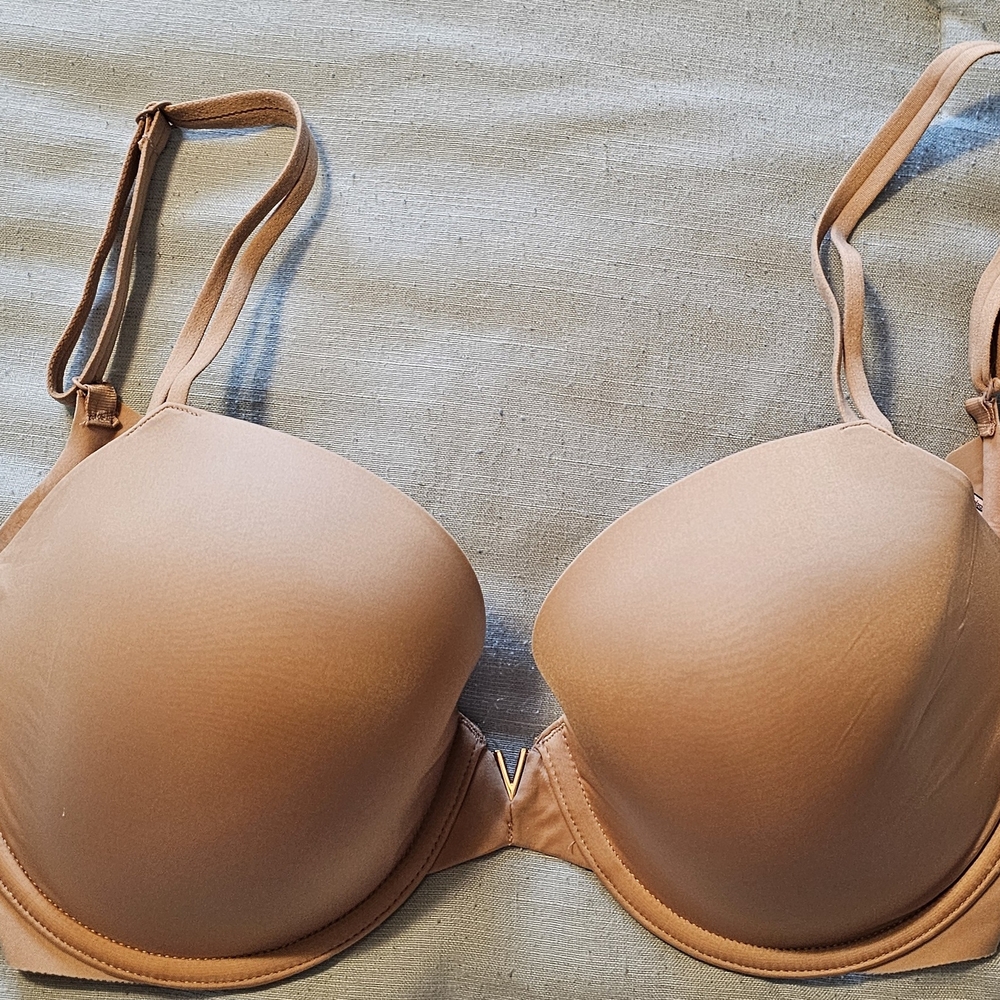 Seamless Tan Bra